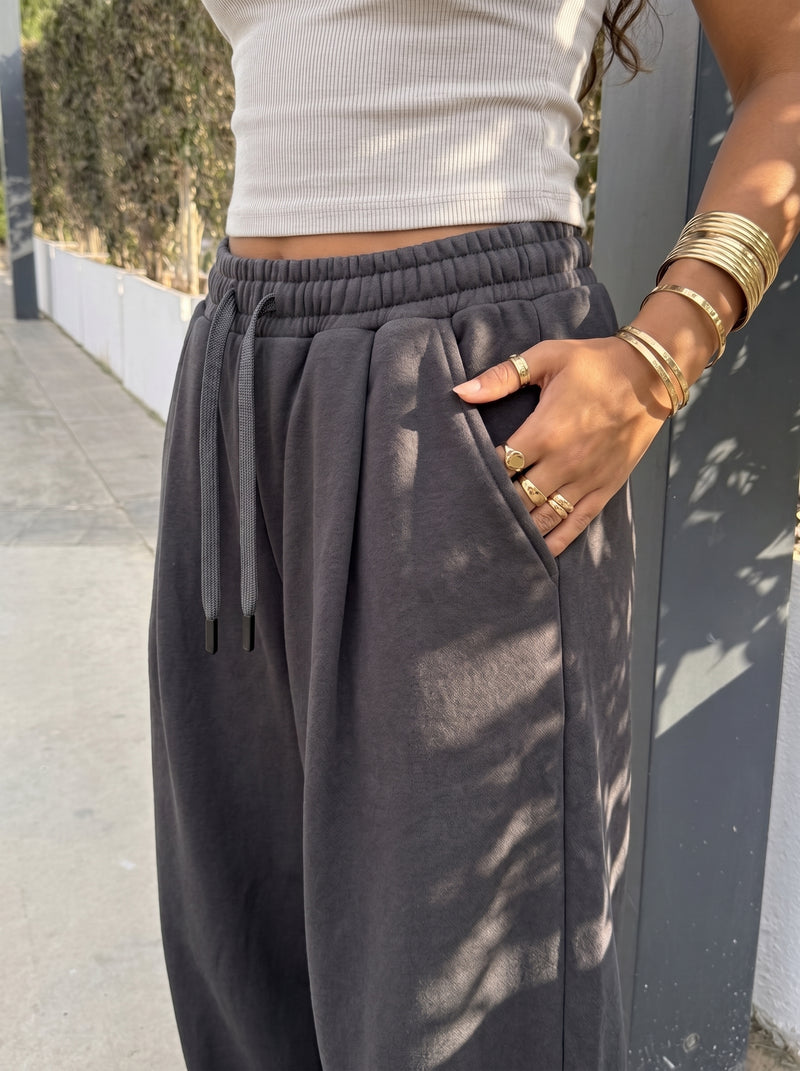 Flow Sweatpants- Dark Grey
